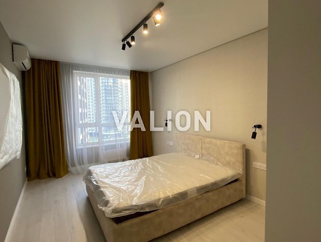 Продам 1 комнатную с ремонтом в ЖК Заречный.