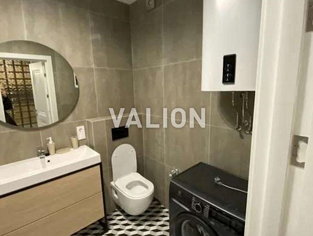 Продам 1 комнатную с ремонтом в ЖК Заречный.