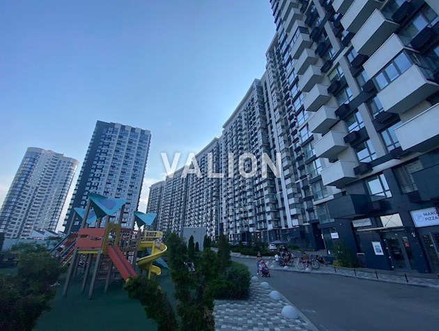 Продам 1 комнатную с ремонтом в ЖК Заречный.