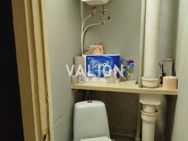 Продам 3-комнатную квартиру возле метро *Академгородок*