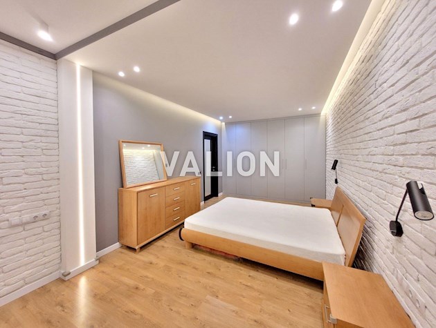 Продаю 2 комнатную квартиру по ул. Мишуги, 2