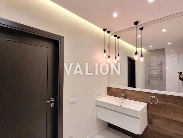 Продаю 2 комнатную квартиру по ул. Мишуги, 2