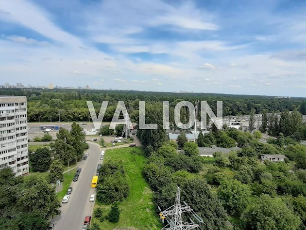 Продажа 2-х комнатной квартиры по ул. Заболотного 102.