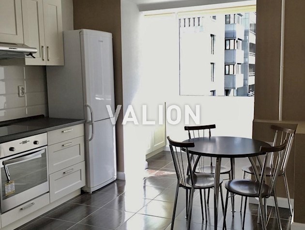 Продажа 2-к квартиры ул. Драгомирова 2