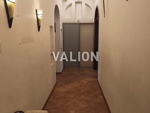 Продаж 3-к квартири 100 м2, Центр. вул. Рейтарська, 20/24