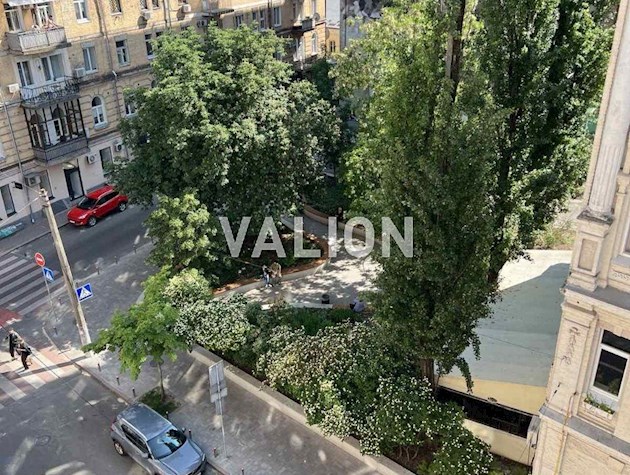 Продаж 3-к квартири 100 м2, Центр. вул. Рейтарська, 20/24