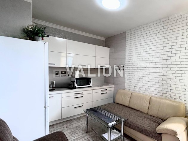 Продажа 1 комнатной квартиры с ремонтом в ЖК Наш дом