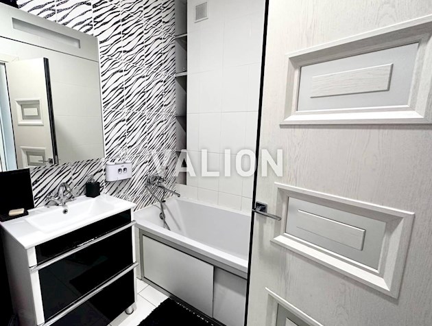 Продаж 1 кімнатної квартири з ремонтом у ЖК Наш дім