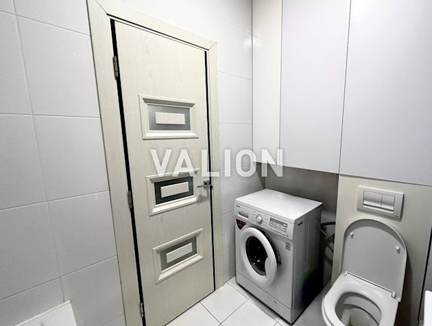 Продажа 1 комнатной квартиры с ремонтом в ЖК Наш дом