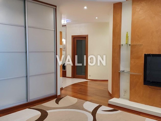 Продам 2-х комнатную квартиру ул. Шертицкого,10 ст. м. Левобережная. Днепровский район