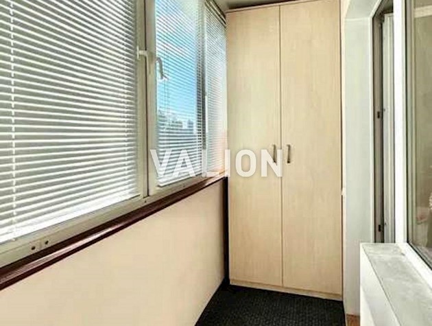 Продаж 4-кімнатної квартири на вул. Закревського, 23