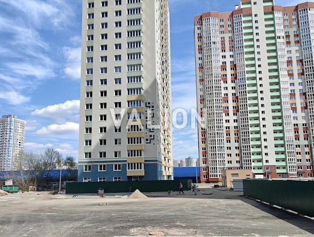 Продается 2-к квартира 90,5 м² в ЖК «Патриотика» (дом «Выжница»)