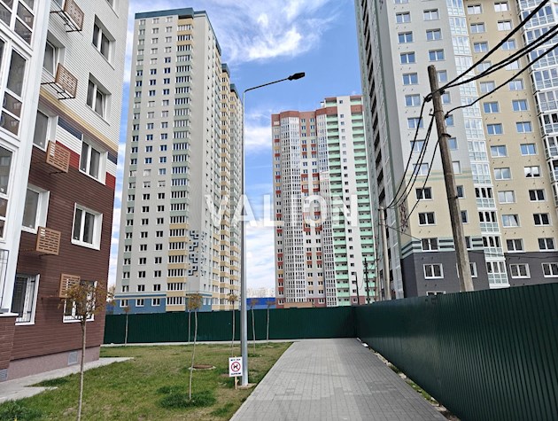 Продается 2-к квартира 90,5 м² в ЖК «Патриотика» (дом «Выжница»)