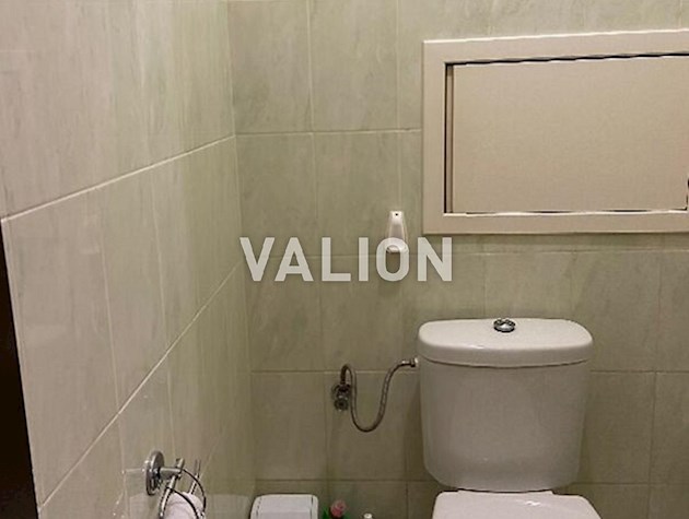 Продаж 4-кімнатної квартири на вул. Пулюя, 3