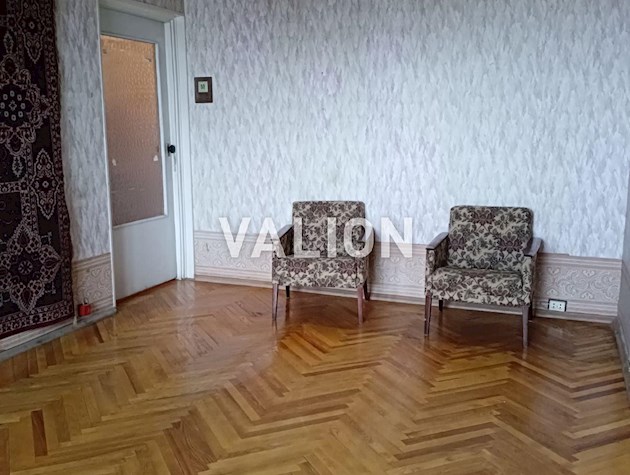 Продам 3-х комнатную квартиру просп. Правды, 37б.