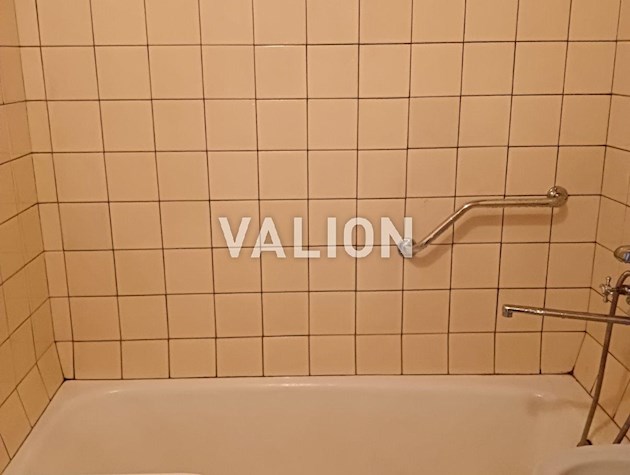 Продам 3-х комнатную квартиру просп. Правды, 37б.