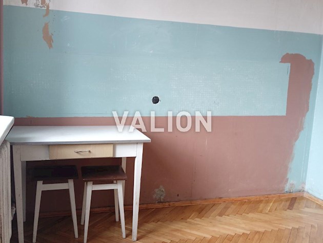 Продам 3-х комнатную квартиру просп. Правды, 37б.