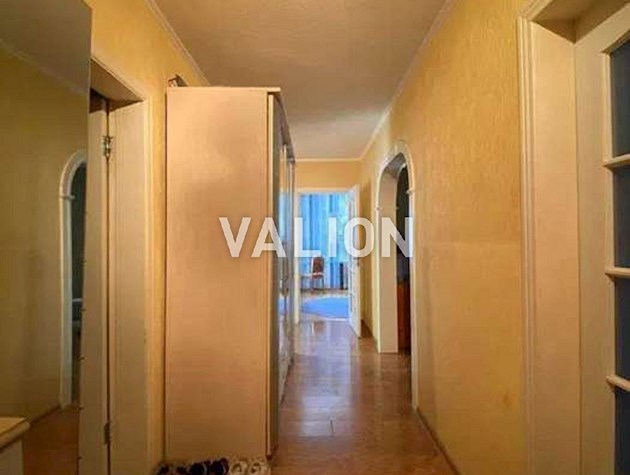 Продаж 4-кімнатної квартири на вул.Миропільська, 37