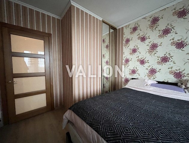 Продам 1-комнатную квартиру по ул.Краковская, 13в, метро Дарница