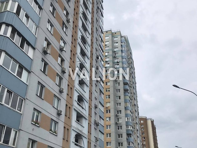 Продам 1-комнатную квартиру по ул.Краковская, 13в, метро Дарница