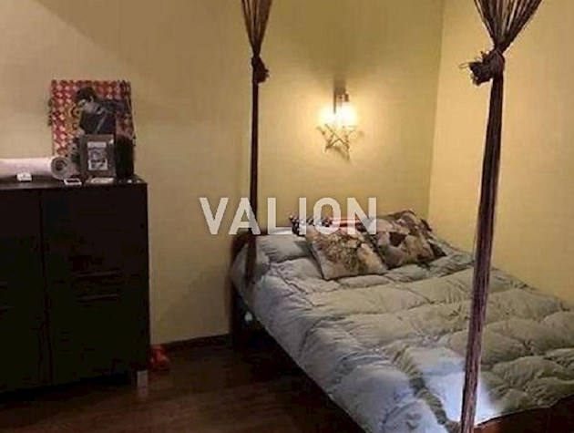 Продам 1-комнатную квартиру в Соломенском р-не. Ул. Ереванская 27