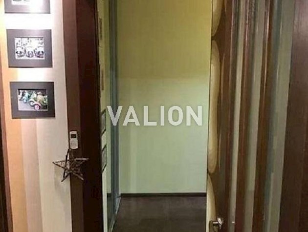 Продам 1-комнатную квартиру в Соломенском р-не. Ул. Ереванская 27