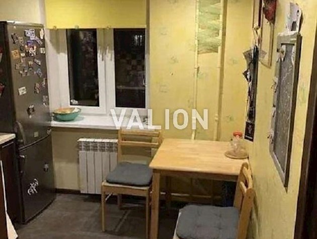 Продам 1-комнатную квартиру в Соломенском р-не. Ул. Ереванская 27