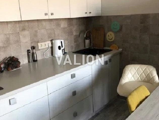 Продаю 2х комнатную, квартиру. ул. Полевая 73, ЖК Караваевы дачи.