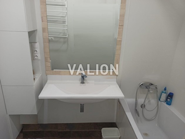 Продаю 2х комнатную, квартиру. ул. Полевая 73, ЖК Караваевы дачи.