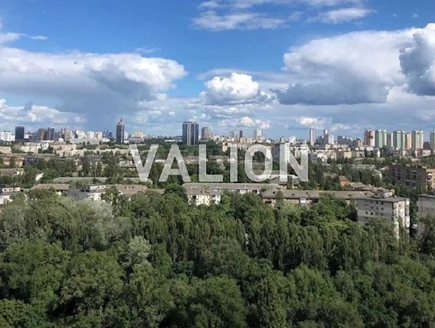 Продаю 2х комнатную, квартиру. ул. Полевая 73, ЖК Караваевы дачи.