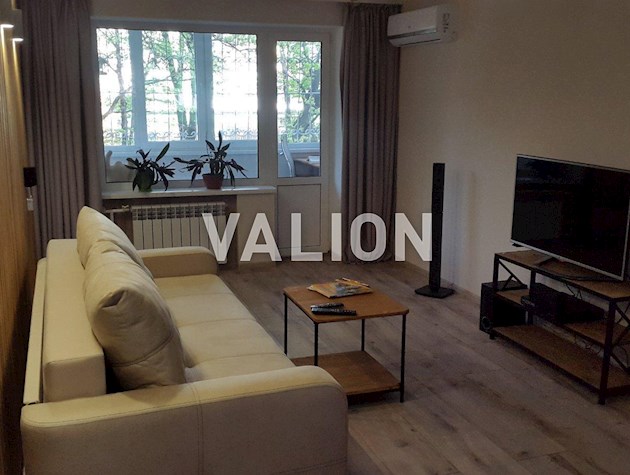 Продам 2к квартиру ул. Чешская, 6, Печерский район Дружбы Народов