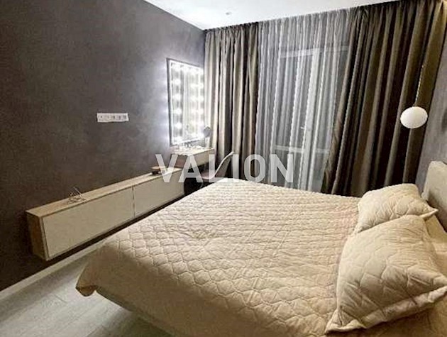 Продам двухкомнатную квартиру в новом ЖК на Троещине