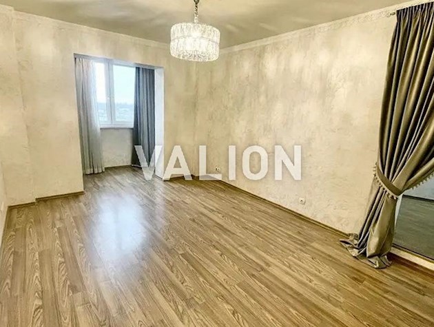 Продажа 3 комн Десянский р-н, ул Закревского Николая, 57