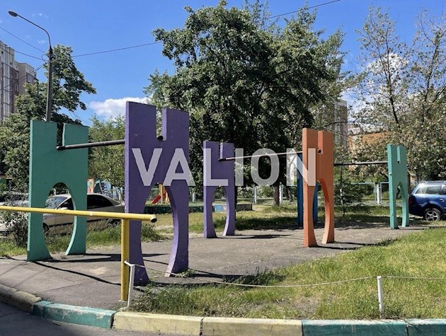 Продажа 3 комн Десянский р-н, ул Закревского Николая, 57