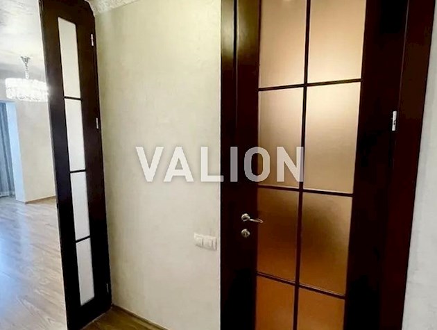 Продажа 3 комн Десянский р-н, ул Закревского Николая, 57