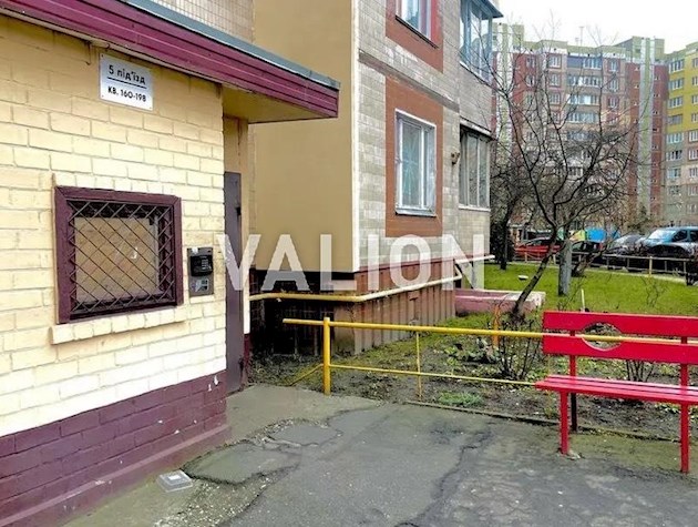 Продажа 3 комн Десянский р-н, ул Закревского Николая, 57