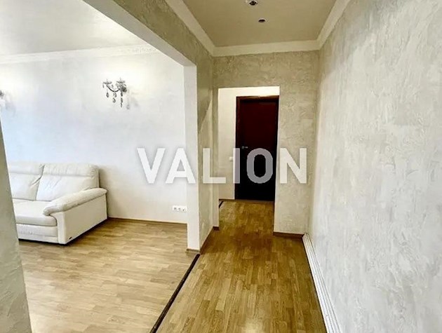 Продажа 3 комн Десянский р-н, ул Закревского Николая, 57