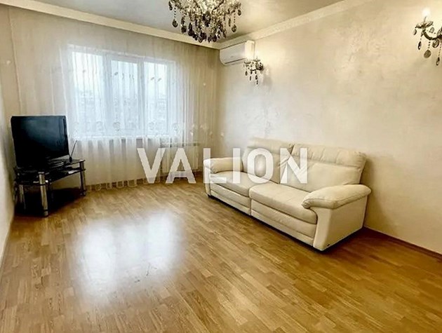 Продажа 3 комн Десянский р-н, ул Закревского Николая, 57