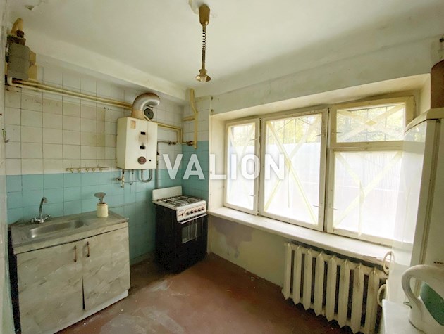 Лучшая цена! Продам 2-х ком. квартиру возле метро Святошино.