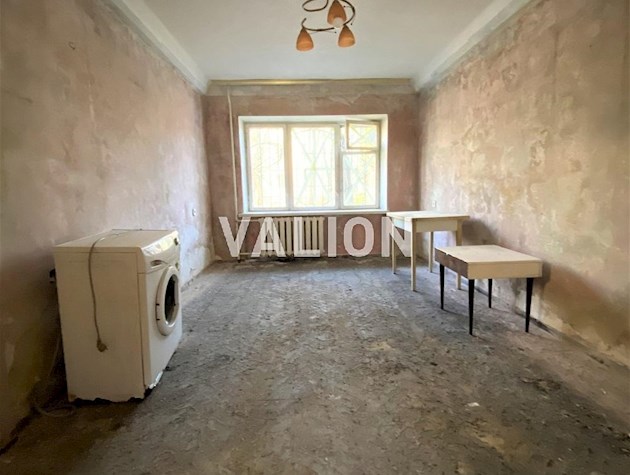 Лучшая цена! Продам 2-х ком. квартиру возле метро Святошино.