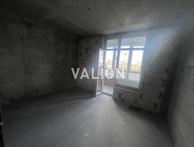 Продажа 3 комнатной квартиры в ЖК Урловский-2.