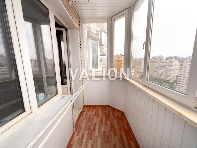 Продается 2-комнатная квартира по ул. Княжий Затон, 16а