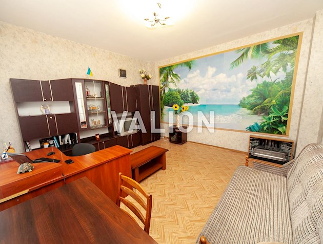 Продается 2-комнатная квартира по ул. Княжий Затон, 16а