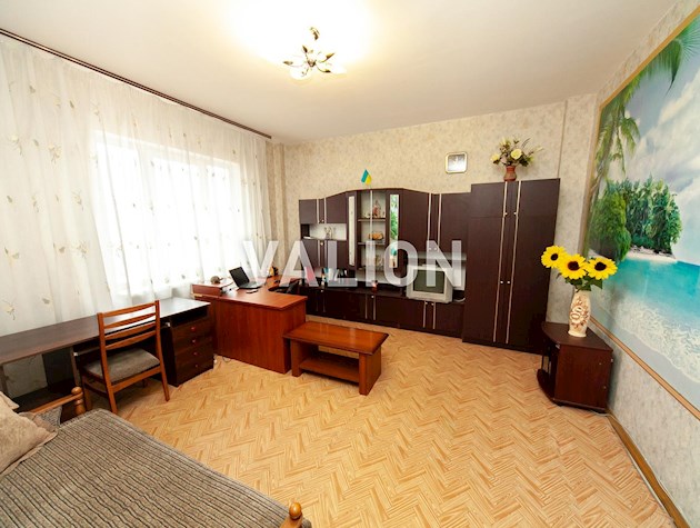 Продается 2-комнатная квартира по ул. Княжий Затон, 16а