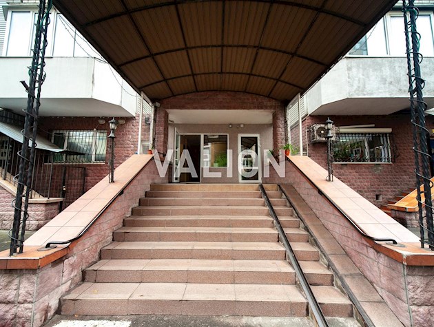 Продается 2-комнатная квартира по ул. Княжий Затон, 16а