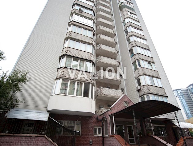 Продается 2-комнатная квартира по ул. Княжий Затон, 16а