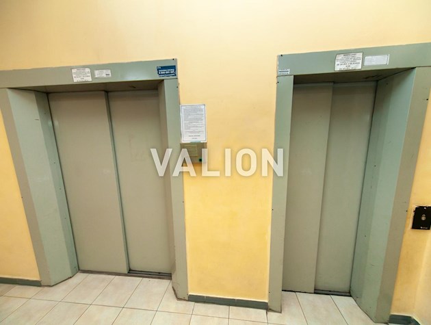 Продается 2-комнатная квартира по ул. Княжий Затон, 16а