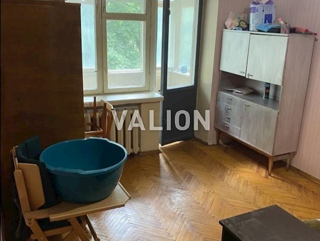 Продам 2к.кв Соломенский р-н, ул.Донецкая. 3, 2/5 кирпичный