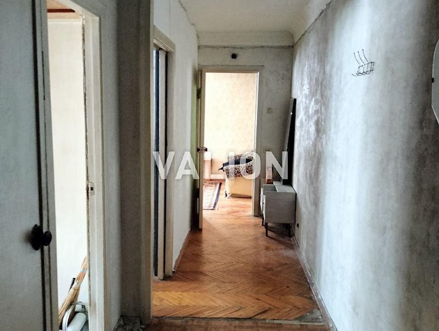 Продам 2к.кв Соломенский р-н, ул.Донецкая. 3, 2/5 кирпичный