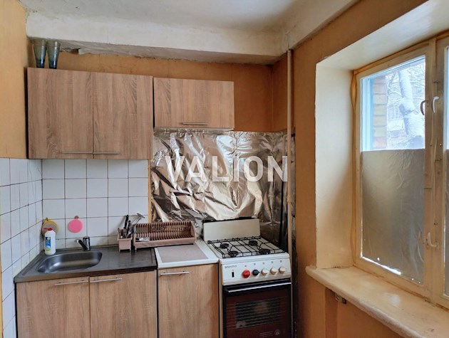 Продам 2к.кв Соломенский р-н, ул.Донецкая. 3, 2/5 кирпичный